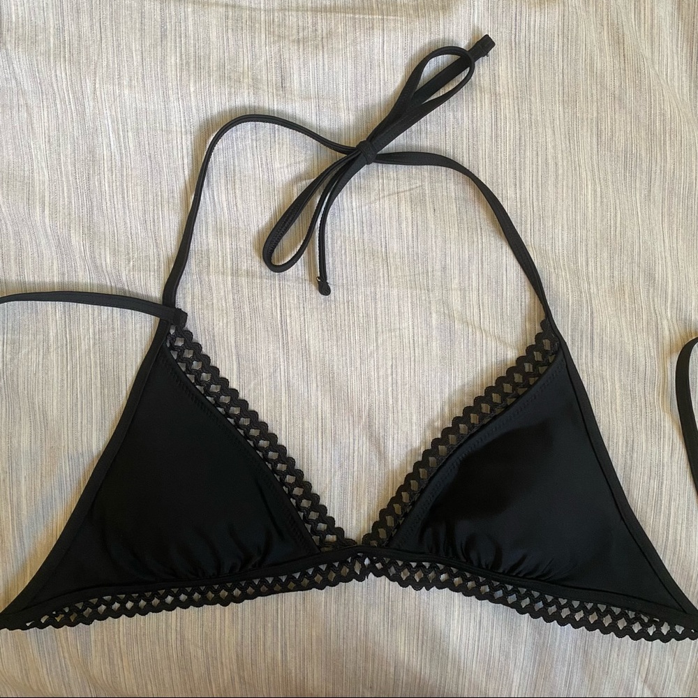 Aerie crochet edge detail triangle bikini top S